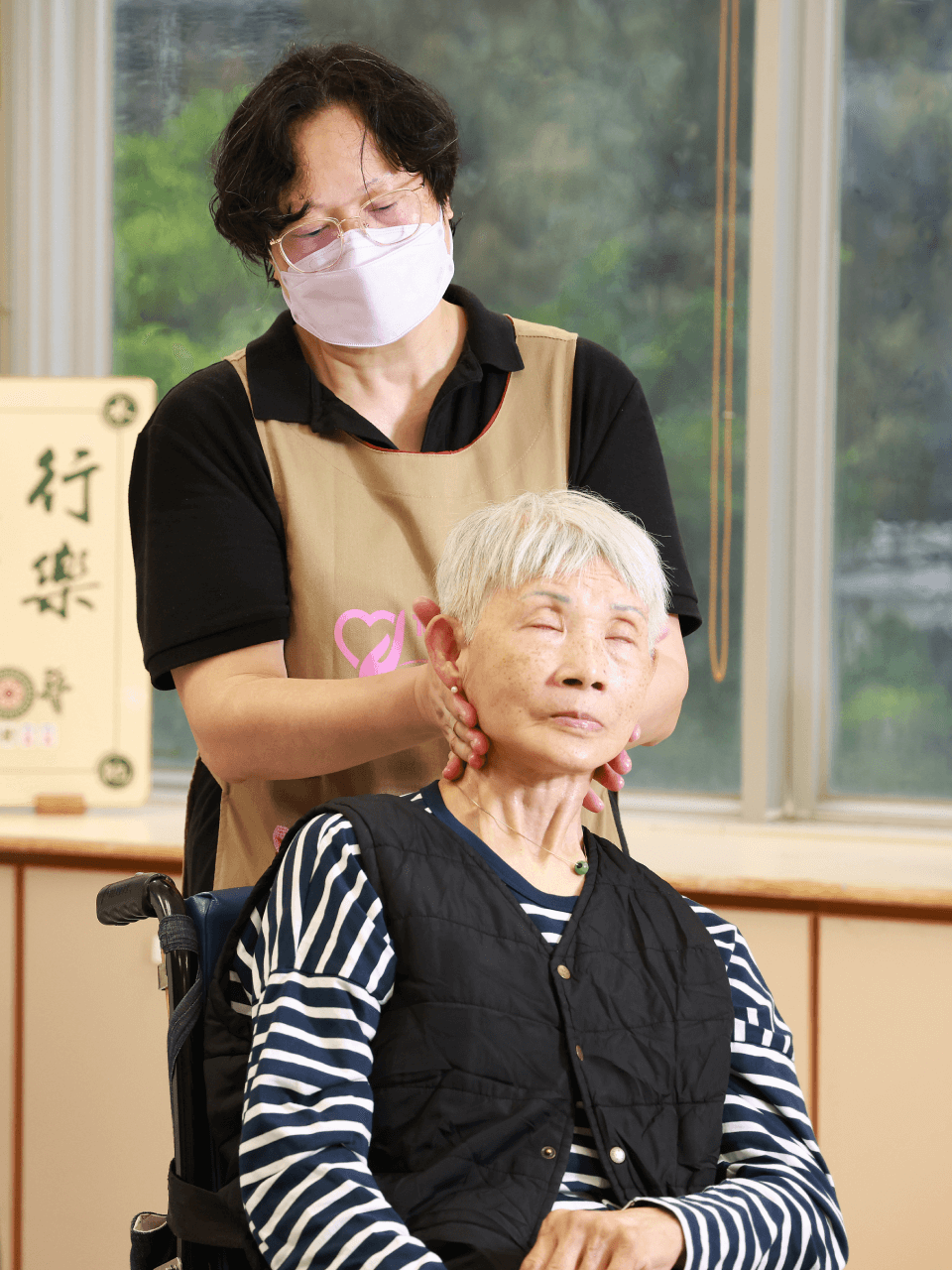 unison-elderly-desktop-card