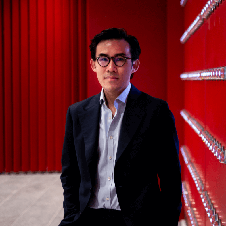 dr wong holds phd